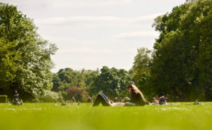 Oklahoma has many great green spaces to practice social distancing safely. Here, a couple is enjoying a picnic in an Oklahoma park.